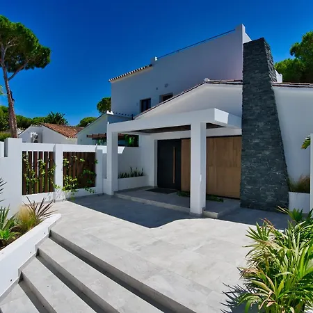 5 Bed Luxury Villa With Private Pool And Jacuzzi Villa